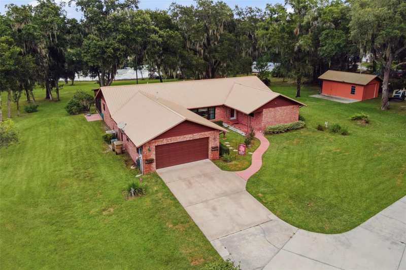 3 bedroom Single Family Residence at 38700 Lakeview Drive, Cathedral Arch Estates, Lady Lake — photo 1