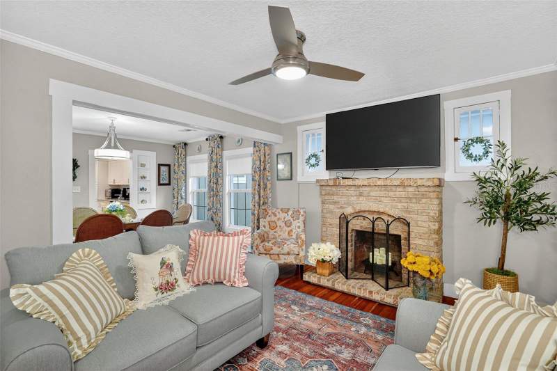 4 bedroom Single Family Residence at 418 E 10th Avenue, Mount Dora Dickerman Sub, Mount Dora — photo 5