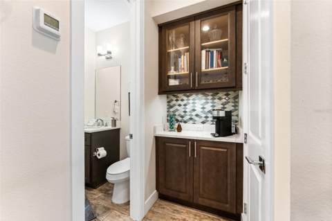 4910 W McElroy Avenue #6, Tampa FL - photo 20 of 44