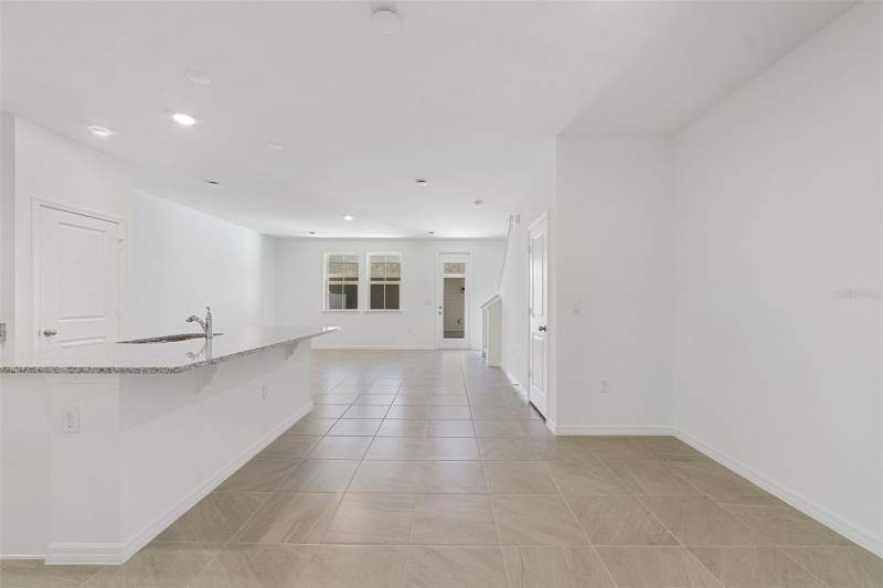 4 bedroom Townhouse at 684 Lola Lane, Aulin Square, Oviedo — photo 4