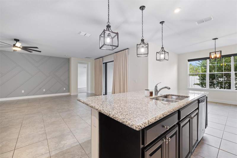 4 bedroom Single Family Residence at 3910 REDFIN PLACE, BELLALAGO PH 4K, KISSIMMEE — photo 2