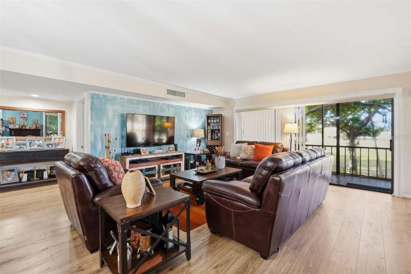 2 bedroom Condominium at 700 Starkey Road #622, Forestbrook I Condo, Largo — photo 4
