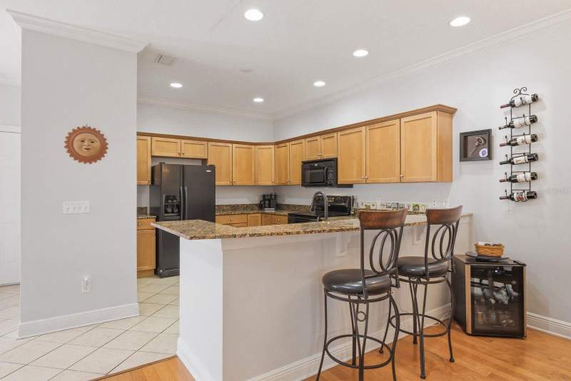 3 bedroom Townhouse at 208 Valencia Circle, Villas Of Carillon, St Petersburg — photo 3