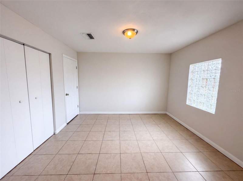 4 bedroom Single Family Residence at 7018 Lynwood Drive, Temple Park Unit 4, Tampa — photo 5