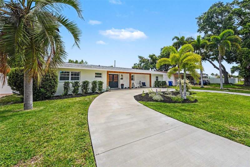 3 bedroom Single Family Residence at 6825 11th Avenue, Eagle Manor, St Petersburg — photo 2