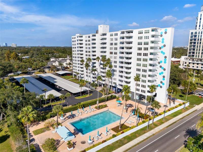 Harbour House Condo