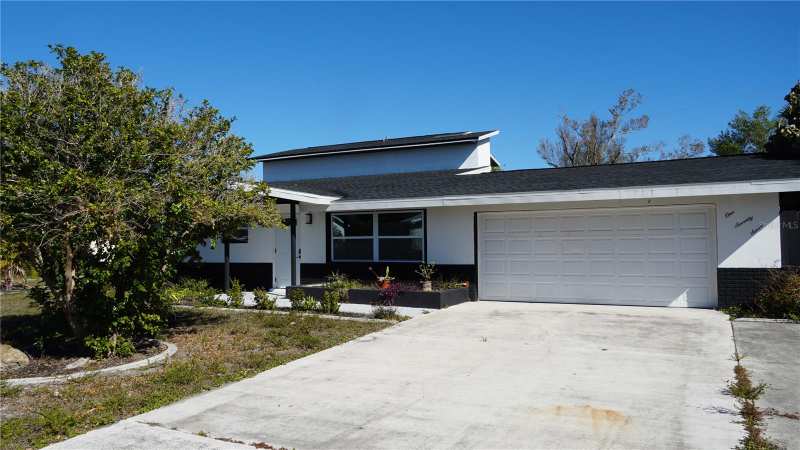 4 bedroom Single Family Residence at 177 Dowling Avenue, Port Charlotte Sec 006, Port Charlotte — photo 1