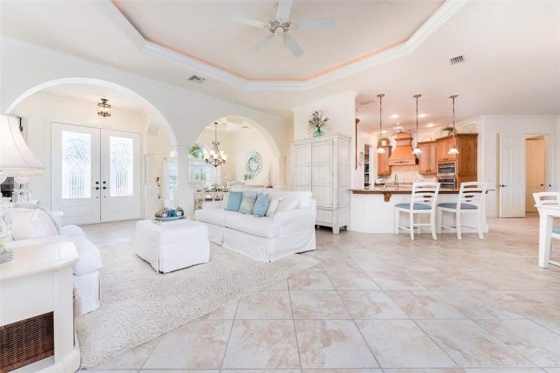 4 bedroom Single Family Residence at 10544 Poughkeepsie Circle, Port Charlotte Sec 87, Port Charlotte — photo 3