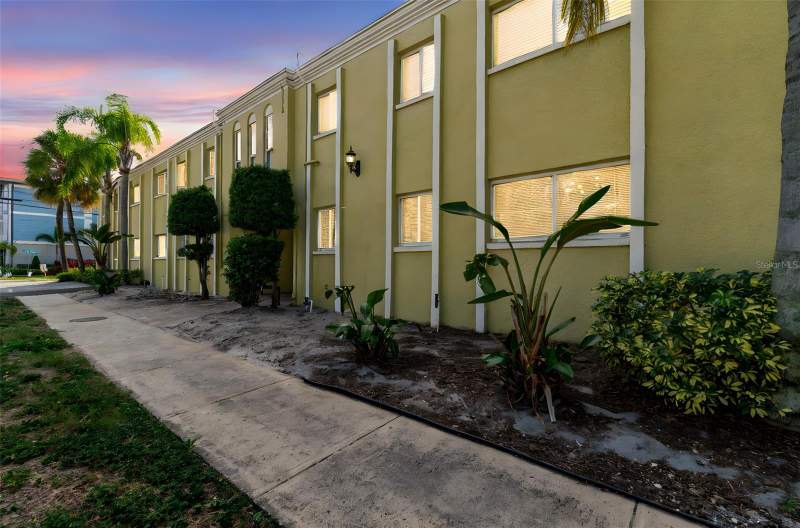 Palma Ceia Gardens Condo
