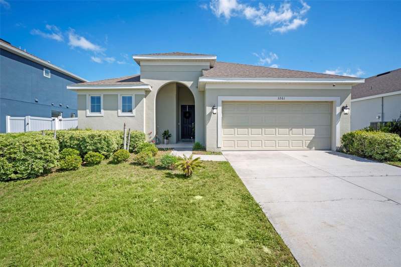 5 bedroom Single Family Residence at 3261 Bethpage Loop, Summerview/Wolf Crk Rdg Ph 2B-, Mount Dora — photo 4
