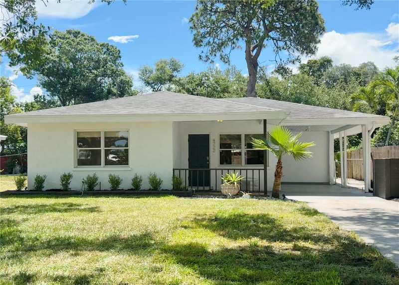 2 bedroom Single Family Residence at 4722 Stevens Drive, Sapphire Heights, Sarasota — photo 1