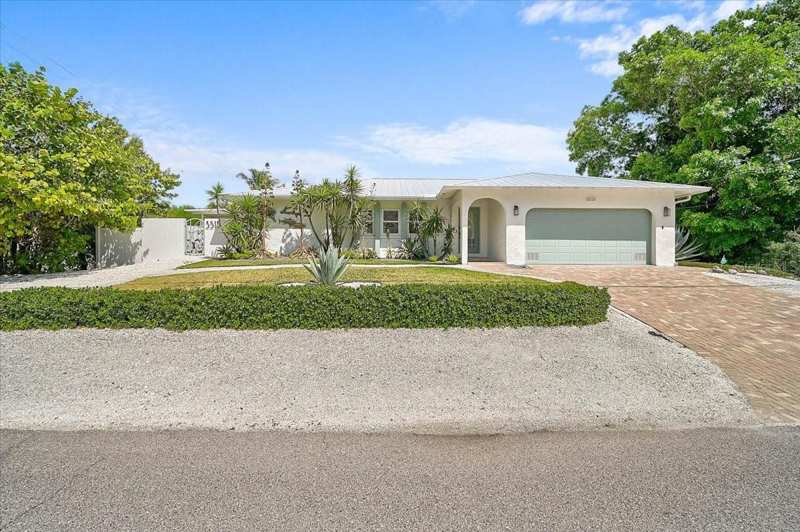 5 bedroom Single Family Residence at 3515 La Paloma Avenue, Siesta Rev Of, Sarasota — photo 1