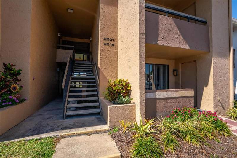 5201 VINELAND ROAD #112 home for sale in Tamarind