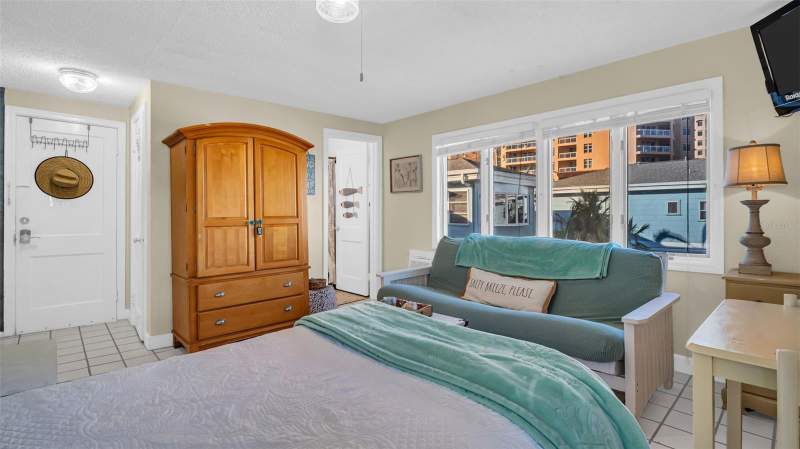0 bedroom Condo - Hotel at 483 E Shore Drive #D4, Coral Motel Condo, Clearwater Beach — photo 2