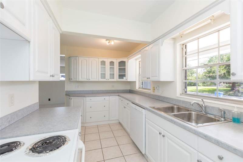 3 bedroom Single Family Residence at 4524 Picadilly Street, Rocky Point Village Unit 4, Tampa — photo 3