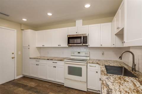 10429 La Mirage Court, Tampa FL - photo 14 of 44