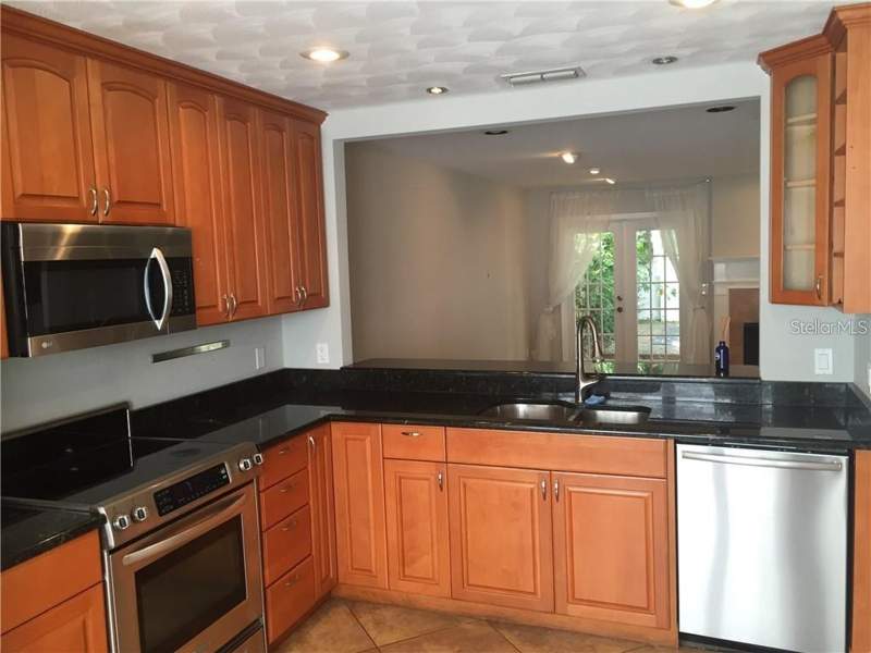 2 bedroom Townhouse at 5300 Bayshore Boulevard #A5, Charleston Square A Condominiu, Tampa — photo 5