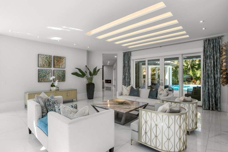 6 bedroom Single Family Residence at 2913 W Knights Avenue, Bay Bluff, Tampa — photo 5