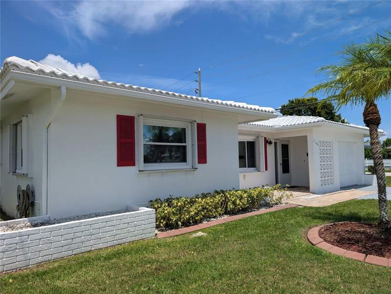 2 bedroom Single Family Residence at 10188 45th Street #2, Mainlands Of Tamarac By The Gulf Two Condo, Pinellas Park — photo 2