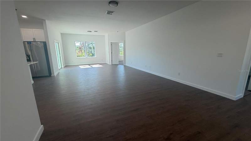 3 bedroom Single Family Residence at 319 Spaulding Street, Port Charlotte Sec 038, Port Charlotte — photo 2