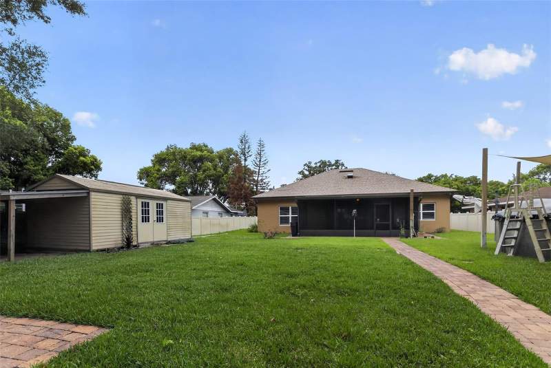 2 bedroom Single Family Residence at 27728 Lisa Drive, Venetian Village Second Add, Tavares — photo 3