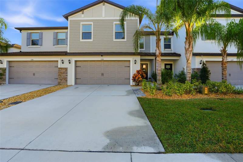 Willow Square Townhomes