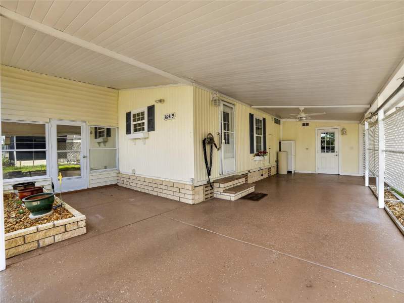2 bedroom Manufactured Home at 36419 Bonney Drive, Oaks Royal, Zephyrhills — photo 4