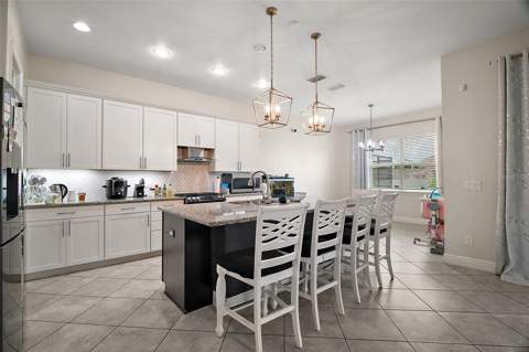 9153 Carmela Avenue, Davenport FL - photo 10 of 37