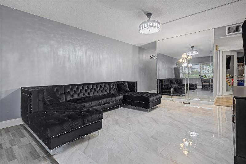 2 bedroom Condominium at 1655 S Highland Avenue #F129, Penthouse Groves, Clearwater — photo 4