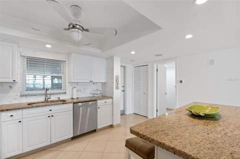 5130 Brittany Drive #505, St Petersburg FL - photo 8 of 70
