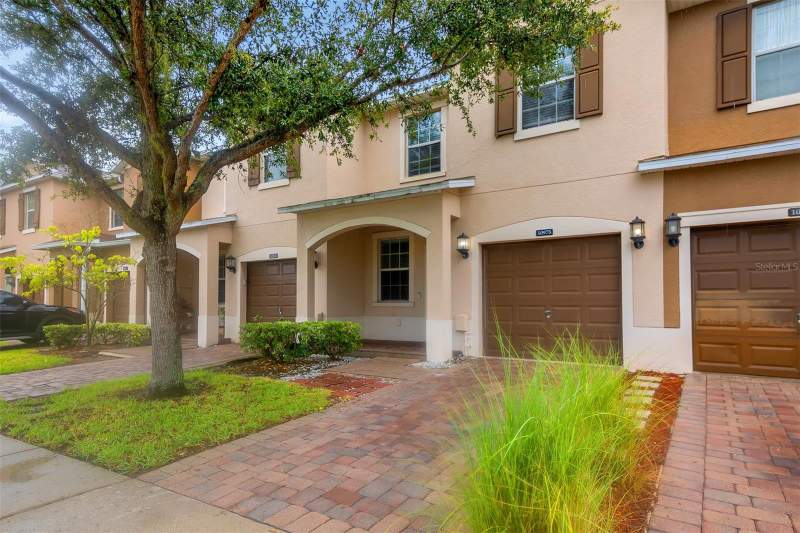 3 bedroom Townhouse at 10975 Savannah Landing Circle, Savannah Lndgs, Orlando — photo 2