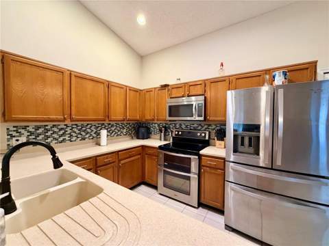 503 Rapid Falls Dr, Brandon FL - photo 6 of 6