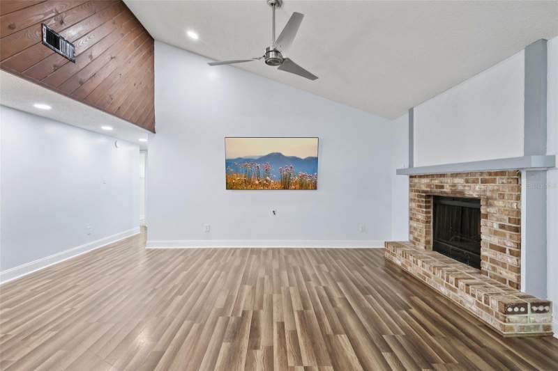 3 bedroom Single Family Residence at 3613 Coppertree Circle, Southwood Hills Unit 14, Brandon — photo 5