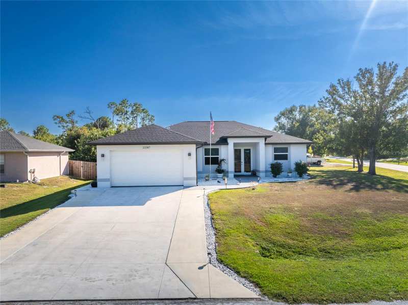 3 bedroom Single Family Residence at 23387 Cedarton Avenue, Port Charlotte Sec 013, Punta Gorda — photo 1