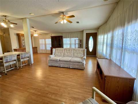 35935 Tanda Circle, Zephyrhills FL - photo 6 of 36