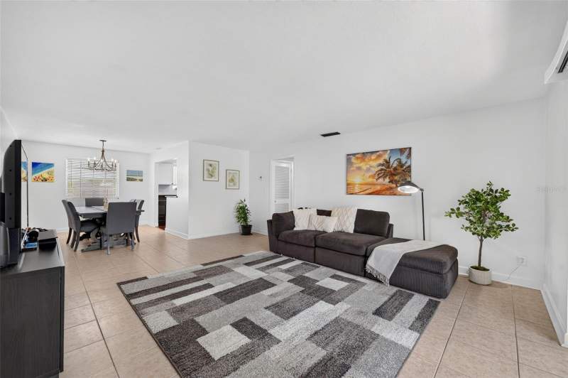 2 bedroom Condominium at 1500 GAY ROAD #3C, CHATEAUX DU LAC, WINTER PARK — photo 3