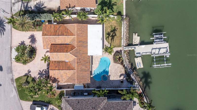 3 bedroom Single Family Residence at 7827 9TH AVENUE, SOUTH CSWY ISLE YACHT CLUB ADD, ST PETERSBURG — photo 5