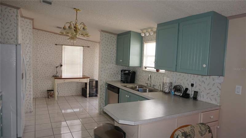 2 bedroom Manufactured Home at 12023 Longhorn Drive, Ponderosa Park, Hudson — photo 2
