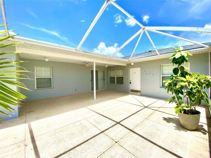2 bedroom Villa at 1129 Apple Terrace, Leesburg Royal Oak Estates, Leesburg — photo 1