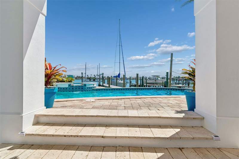 4 bedroom Single Family Residence at 874 Bay Point Drive, Bay Point Estates 2nd Add, Madeira Beach — photo 3