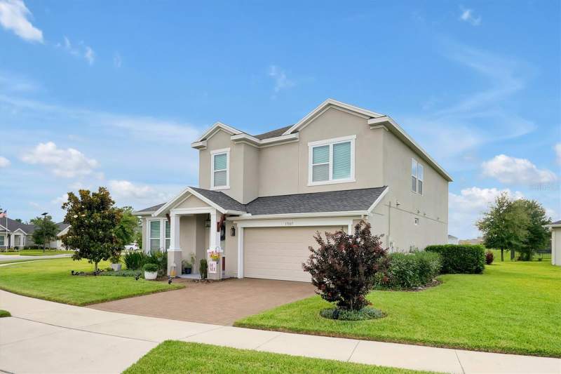 4 bedroom Single Family Residence at 17807 Passionflower Circle, Serenoa Village Ph 1B, Clermont — photo 2