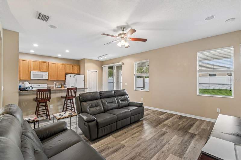 3 bedroom Single Family Residence at 211 Fairmont Drive, Villages At Avalon Ph 1, Spring Hill — photo 5