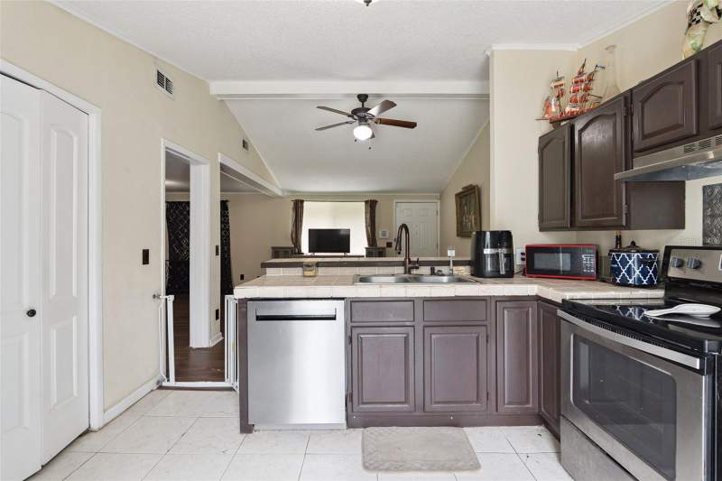 2 bedroom Single Family Residence at 25 W Thrush Street, Apopka Terrace First Add, Apopka — photo 5