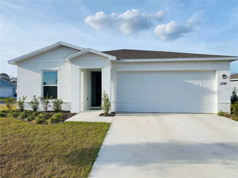 3 bedroom Single Family Residence at 2295 NW 25th Lane, West Oak Ph 2, Ocala — photo 1