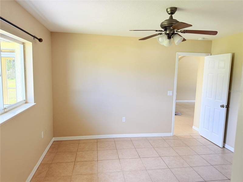 3 bedroom Single Family Residence at 563 Verona Street, Port Charlotte Sec 008, Port Charlotte — photo 5