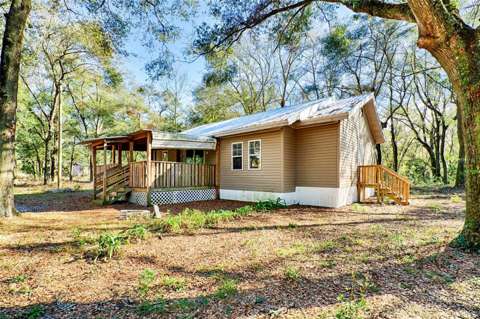 300 S Us Highway 129, home for sale in Bell 32619