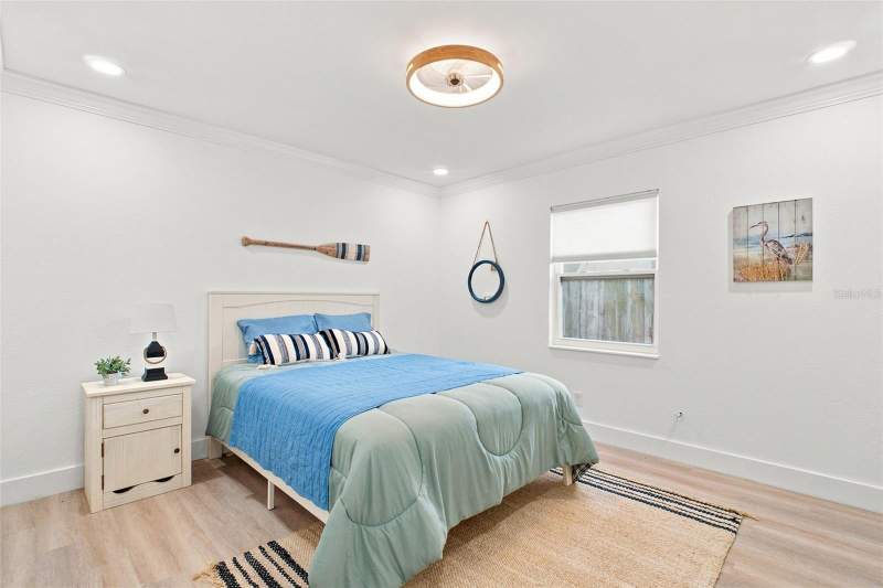 2 bedroom Single Family Residence at 4733 25th Avenue, Bridwells Shadow Lawn Park, St Petersburg — photo 4