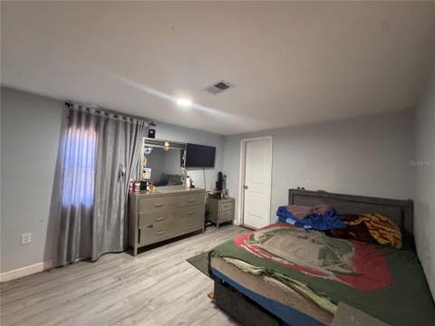 7647 Shannon Lane, Zephyrhills FL - photo 8 of 34