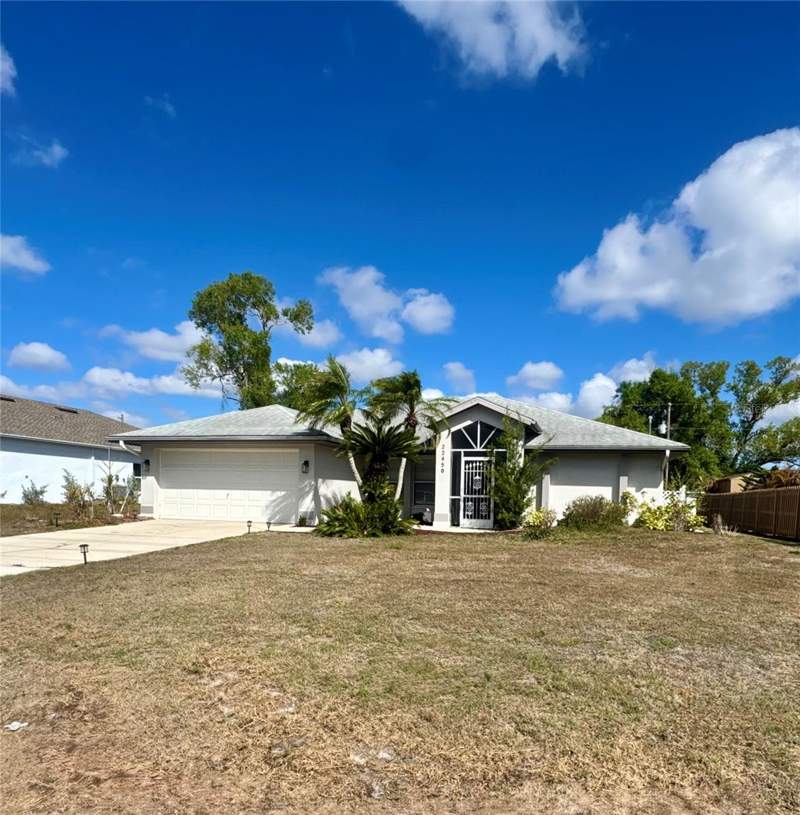 3 bedroom Single Family Residence at 22450 Peachland Boulevard, Port Charlotte Sec 050, Port Charlotte — photo 4