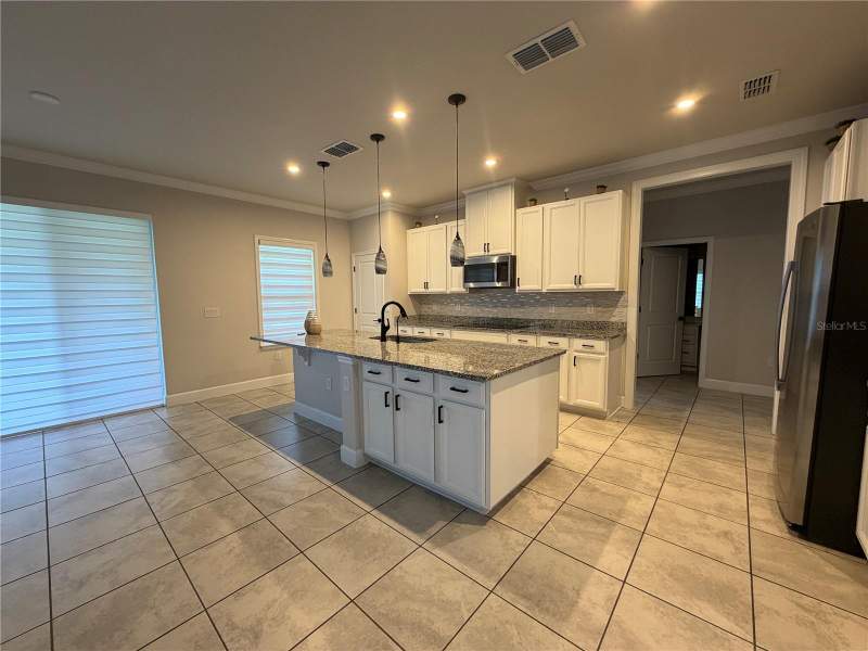 5 bedroom Single Family Residence at 2936 Slough Creek Drive, Creekside, Kissimmee — photo 4